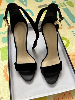 Heel sandals